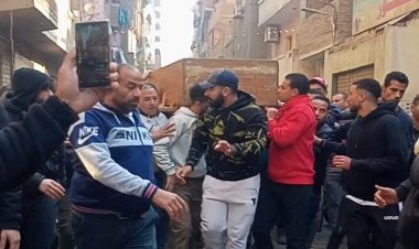 «خالد بيبو وكهربا» يساندان «كوكا» بجنازة والده