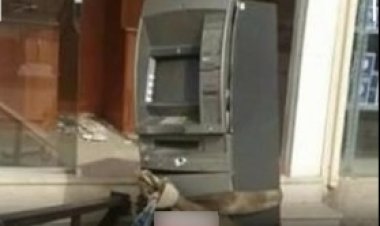 “استخدموا صاروخ”..القبض على عاملين بعد محاولتهما سرقة ماكينة  atm  بالشيخ زايد 