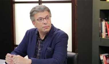 «حفاظا على شرف الأمة!»..  خالد منتصر يسخر من قرار منع راغب علامة من الغناء في مصر