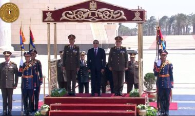 لحظة تاريخية.. الرئيس السيسي يشهد سلام الشهيد بالنصب التذكاري بالعاصمة الإدارية