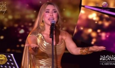 نجوى كرم تستعيد نصائح صباح لها: اوعي تخلفي