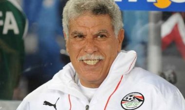 شوبير يطمئن الجماهير: حالة حسن شحاتة تستقر بعد خضوعه لجراحة ناجحة