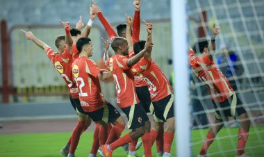 الأهلي يفوز على المصري بهدفين ويزاحم على صدارة الدوري