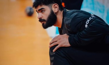 حارس "يد الأهلي" يتعرض لإصابة قوية في الركبة