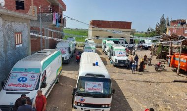 توقيع الكشف الطبى على 1300 مواطن خلال قافلة طبية بقرية النوادرية