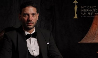 أحمد جمال سعيد يعلن انفصاله عن زوجته سارة قمر