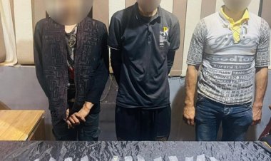 كشف ملابسات فيديو تعاطي شخصين للمواد المخدرة حال استقلالهما أتوبيس نقل جماعي