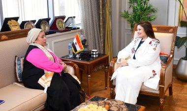 وزيرة الهجرة تلتقي رئيسة الجالية المصرية بأيرلندا الشمالية للوقوف على آخر مستجدات أوضاع الجالية واحتياجاتهم