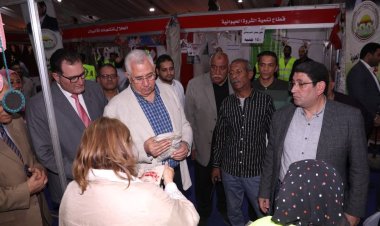 وزير الزراعة يقرر مد فترة معرض «خير مزارعنا لأهالينا» إلى ما بعد شهر رمضان عقب الإقبال الكبير من المواطنين