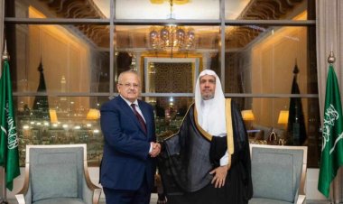 «الخشت» يلتقى الأمين العام لرابطة العالم الإسلامى