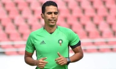 «الكاف» يعلن طاقم تحكيم مباراة الزمالك وفيوتشر في الكونفدرالية