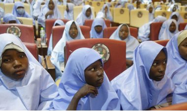 إطلاق سراح 286 طالبًا ومعلمًا نيجيريا بعد إختطافهم