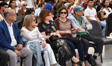 نجوم الفن يحتفون بالمخرج محمد عبد العزيز في ندوة ضمن فعاليات مهرجان القاهرة السينمائي الدولي