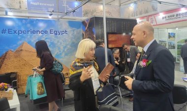سفير مصر يفتتح الجناح المصري في معرض سول للسياحة