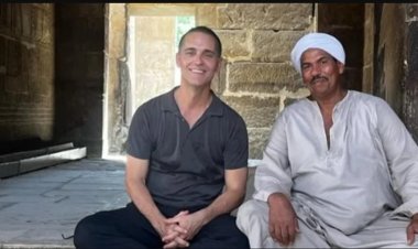 بطل "لاكاسا دي بابيل" يستمتع بسحر مصر.. بيدرو ألونسو يشارك صورًا من الأهرامات والأقصر