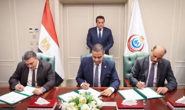 وزير الصحة يشهد توقيع مذكرة تفاهم للنهوض بأداء مستشفيات المؤسسة العلاجية
