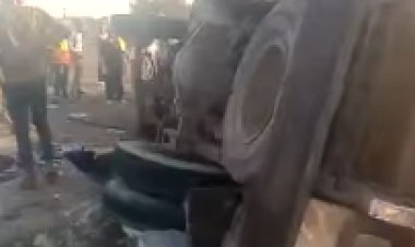 إصابة 4 أشخاص على الأقل إثر تصادم سيارتي نقل "جامبو" أعلي الدائري الإقليمي بالمنوفية 