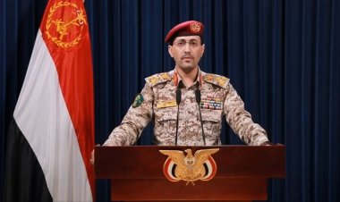 الحوثيون يعلنون استهداف 4 سفن أمريكية وإسرائيلية في خليج عدن