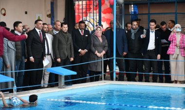 وزير الشباب يفتتح ملاعب خماسية وحمام سباحة بمراكز شباب الشرقية