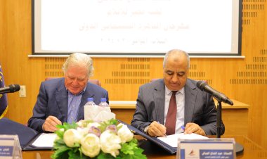 حسين فهمي يوقع بروتوكولات تعاون بين مدينة الإنتاج الإعلامى ومهرجان القاهرة السينمائي