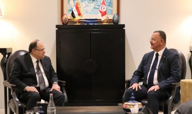 رئيس هيئة الدواء المصرية يلتقي وزير الصحة التونسي