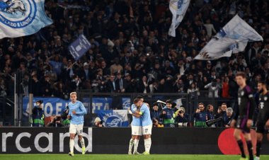 لاتسيو يفاجئ بايرن وباريس يفوز على سوسيداد في دوري أبطال أوروبا