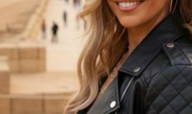 لاروسي تُكمل تعاونها مع محمد قماح بأغنية "انبساط" بين أهرامات الجيزة