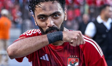 الأهلي يفوز على فاركو بهدفين ويعزز مركزه في وصافة الدوري