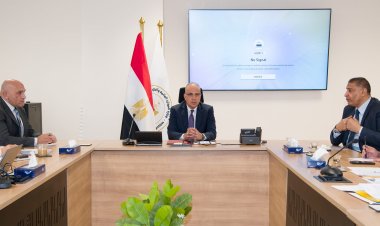 وزير الري يتابع موقف تحصيل مستحقات الوزارة لدى الجهات المختلفة