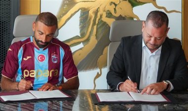 محمد صلاح يوقع عقود انضمامه لطرابزون لمدة عامين