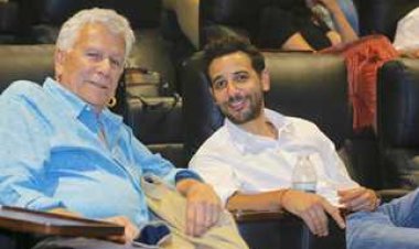 الفنان كريم قاسم يكشف موعد ومكان عزاء المخرج الراحل أحمد قاسم