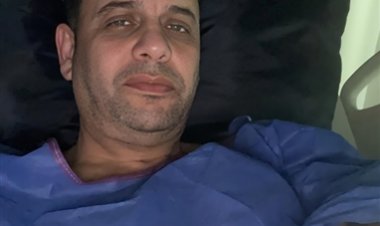 "ممنوع حتى من الكلام".. مصطفى قمر يخضع لعملية جراحية في الأحبال الصوتية