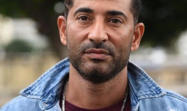 عمرو سعد يحرر محضرًا ضد معجبة تلاحقه