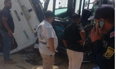 إصابة 49  شخصًا في تصادم ميني باص مع سيارة نقل أعلى محور الضبعة