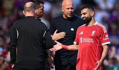 بعد تعافيه من الإصابة.. ليفربول يعلن عودة صلاح أمام أستون فيلا