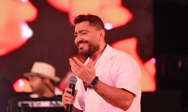 بحضور نجوم الفن والإعلام.. تامر حسني يتألق في أضخم وايت بارتي بالعلمين الجديدة