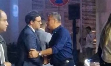 نجوم الفن والثقاقة في عزاء أرملة سيد مكاوي في مسجد عمر مكرم 