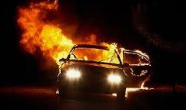 القبض على رجل أعمال مسطول اصطدم بسيارة وعامود واحترقت  سيارته في النزهة 