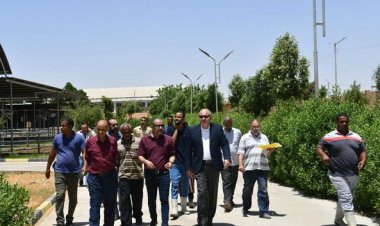 محافظ قنا يتفقد محطه الألبان بمشروعات الأمن الغذائي بـ«المعنا»