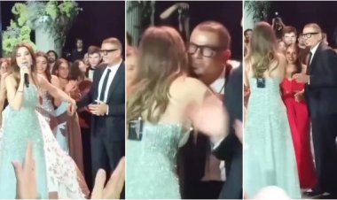 نانسي عجرم تفاجئ عمر دياب بقبلة.. وتمازحه: «ما بيغني لبرج الثور بيغني للحوت بس»