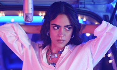 اللبنانية نورزي تطلق كليب «قلبي بلو» من البترون