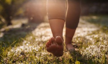 تفسير حلم المشي حافي في الشارع