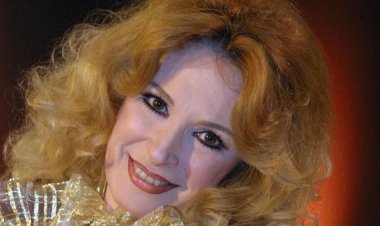 تكريم نيللي والفنان التونسي منير العرقي بحفل ختام الدورة السابعة لمهرجان أيام القاهرة الدولي للمونودراما