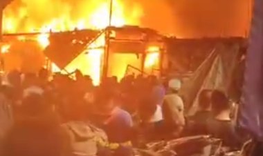 عاجل.. السيطرة على حريق منشأة ناصر وتفحم 5 محلات بشكل كامل 