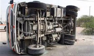 إصابة 12 شخصًا في حادث انقلاب ميكروباص بالعياط