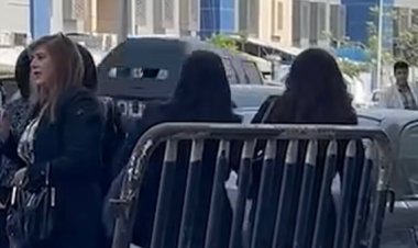 وصول أسرة ميدو لمحكمة الطفل بالأميرية لحضور جلسة محاكمة ابنه في حيازة مخدرات