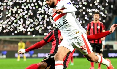 الحكم يطالب لاعبي الزمالك بتغيير في الزي قبل مواجهة الجونة.. تعرف على السبب