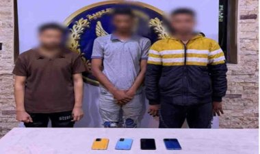 ضبط 4 لصوص بينهم سيدة لقيامهم بسرقة ذهب وهواتف محمولة ومتاجر بالسلام والجمالية والنزهة  (صور)