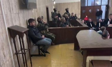 أحدث ظهور لفضل شاكر من داخل محكمة جنايات بيروت يثير الجدل