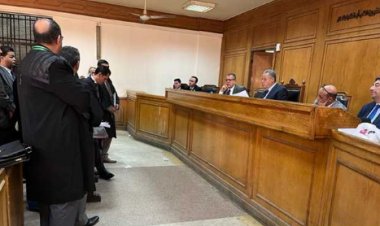 بدء جلسة محاكمة مسؤولين بالجمارك في قضية رشوة